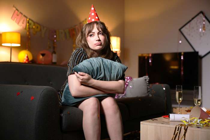 Daughter Excludes Twin Brother From Birthday Plans Without Telling Him, Mom Cancels Her Party Daughter Excludes Twin Brother From Birthday Plans Without Telling Him, Mom Cancels Her Party