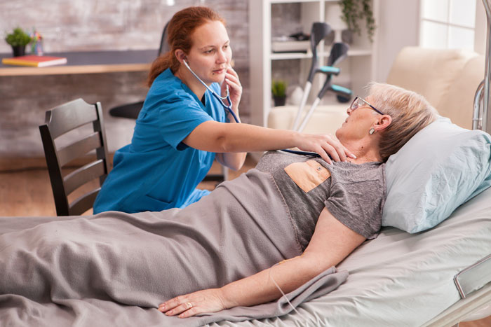 ER Nurse Runs Over A Karen’s Foot Saving A Patient And Gets A Raise For It Instead Of Getting Fired
