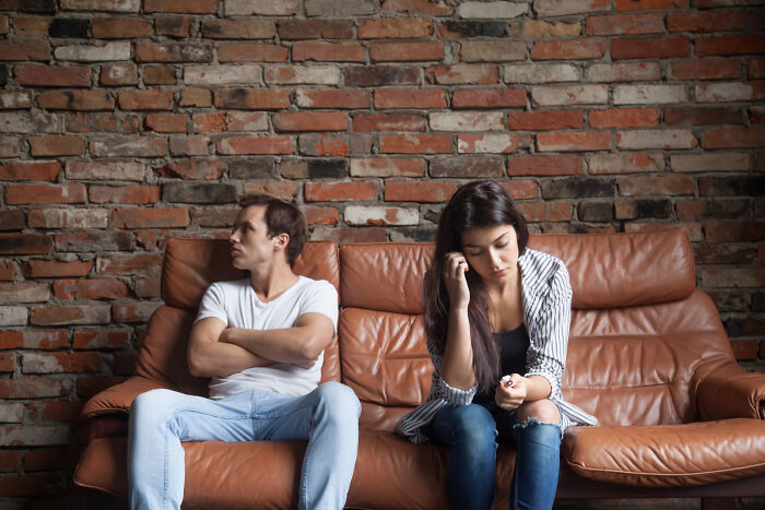 82 People Admit They Became Affair Partners, And Their Reasons Are All Over The Place 82 People Admit They Became Affair Partners, And Their Reasons Are All Over The Place