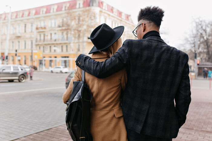 82 People Admit They Became Affair Partners, And Their Reasons Are All Over The Place 82 People Admit They Became Affair Partners, And Their Reasons Are All Over The Place