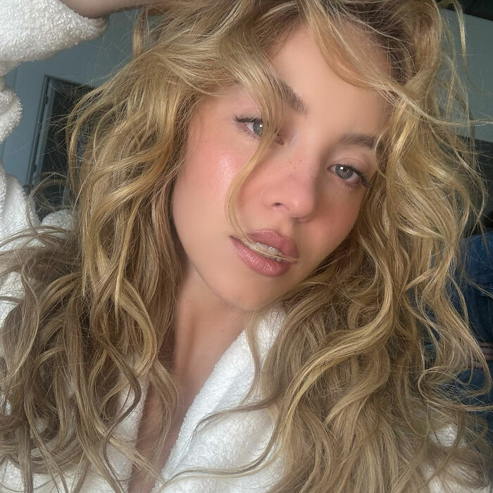 Sydney Sweeney’s Raunchy Look In A New SYRN Lingerie Video Brutally Slammed: “Literally All She’s Known For” Sydney Sweeney’s Raunchy Look In A New SYRN Lingerie Video Brutally Slammed: “Literally All She’s Known For”