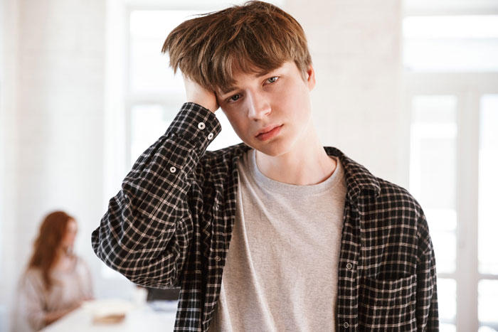 Parents Celebrate Their Twins But Overlook 17YO, Say He’s Manipulating Them When He Needs Attention Parents Celebrate Their Twins But Overlook 17YO, Say He’s Manipulating Them When He Needs Attention