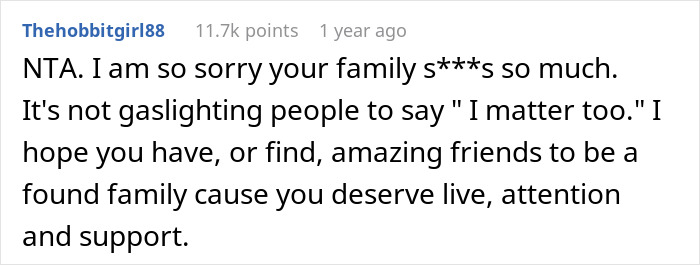 Parents Celebrate Their Twins But Overlook 17YO, Say He’s Manipulating Them When He Needs Attention Parents Celebrate Their Twins But Overlook 17YO, Say He’s Manipulating Them When He Needs Attention