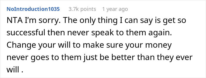 Parents Celebrate Their Twins But Overlook 17YO, Say He’s Manipulating Them When He Needs Attention Parents Celebrate Their Twins But Overlook 17YO, Say He’s Manipulating Them When He Needs Attention