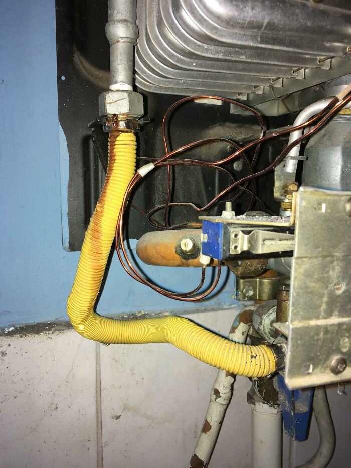 99 Hilariously Bad Examples Of DIY To Scroll Through Before You Attempt To Fix That Thing Yourself