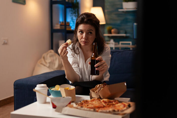 74 &ldquo;Poverty Habits&rdquo; These Women Still Swear By Even Though They&rsquo;re No Longer Broke