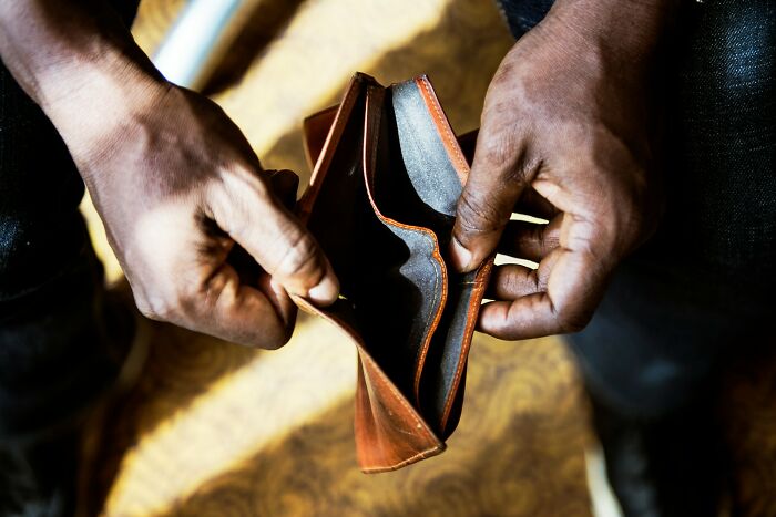 74 &ldquo;Poverty Habits&rdquo; These Women Still Swear By Even Though They&rsquo;re No Longer Broke