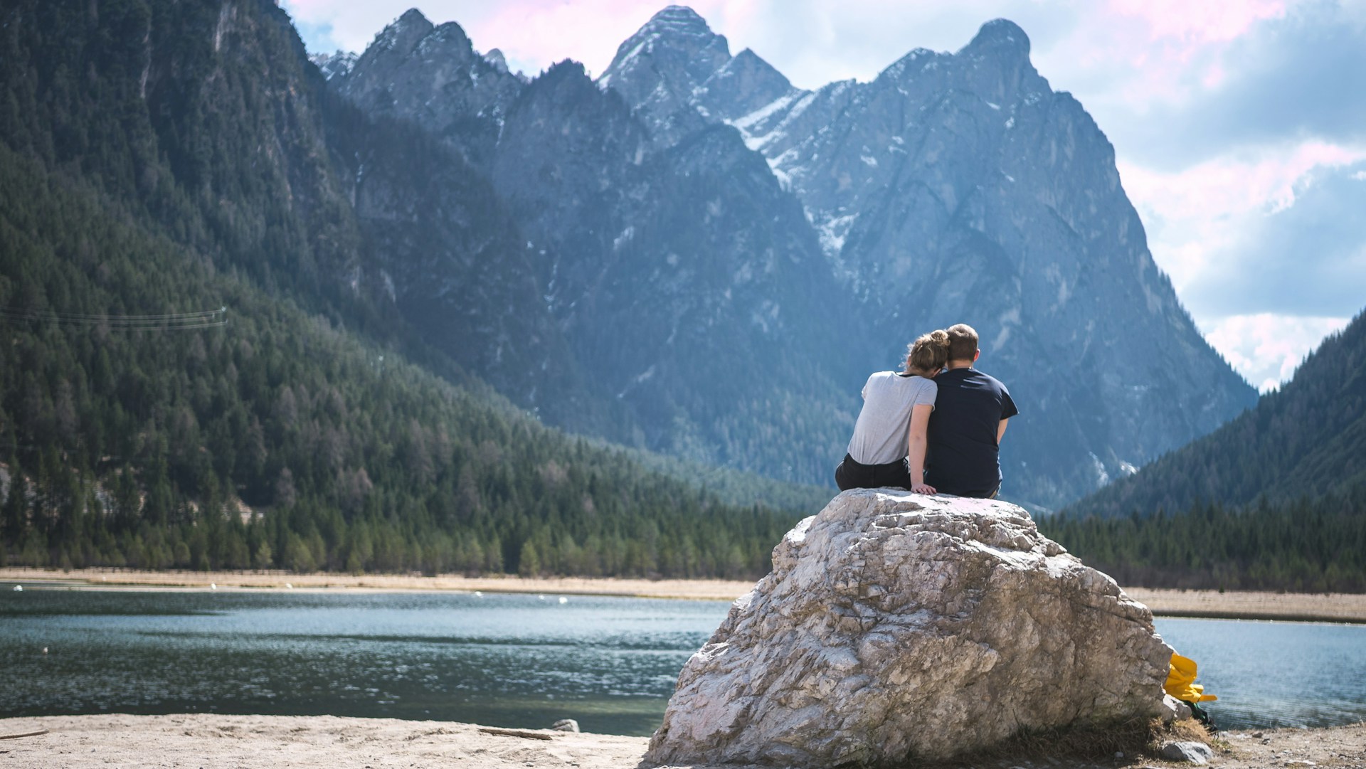 Why You Might Be Loving Your Partner Wrong (The 5 Love Languages Explained) Why You Might Be Loving Your Partner Wrong (The 5 Love Languages Explained)