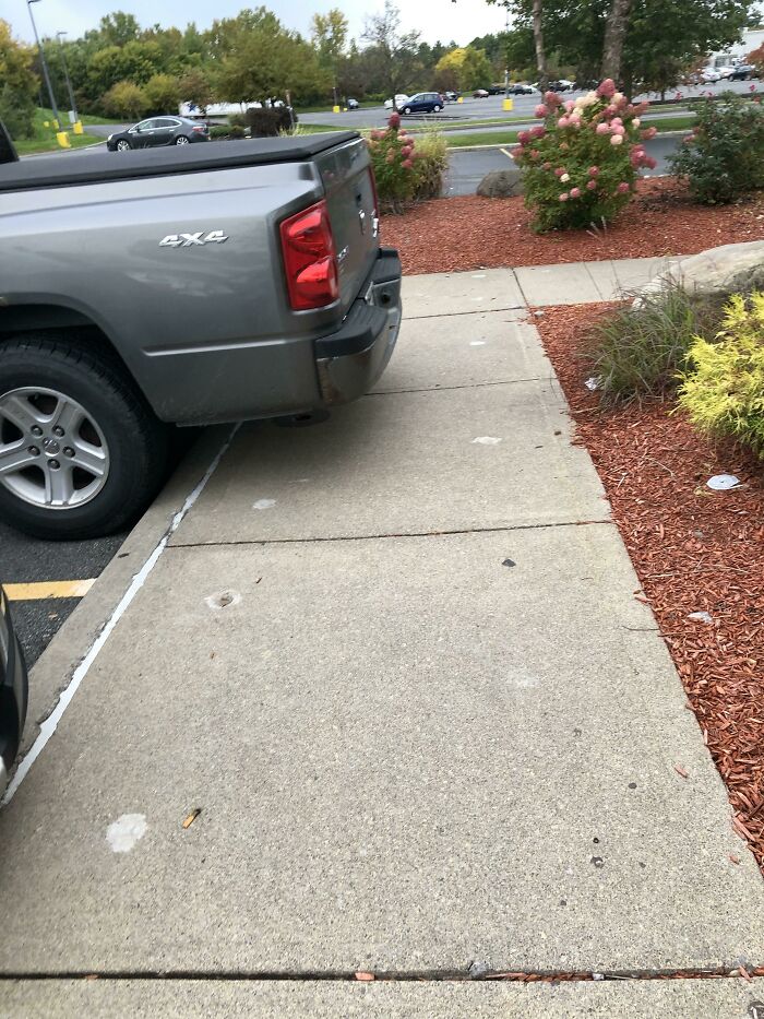 “I Hate This”: 80 Times A Mildly Infuriating Obstacle Got In The Way Of A Perfectly Good Day “I Hate This”: 80 Times A Mildly Infuriating Obstacle Got In The Way Of A Perfectly Good Day