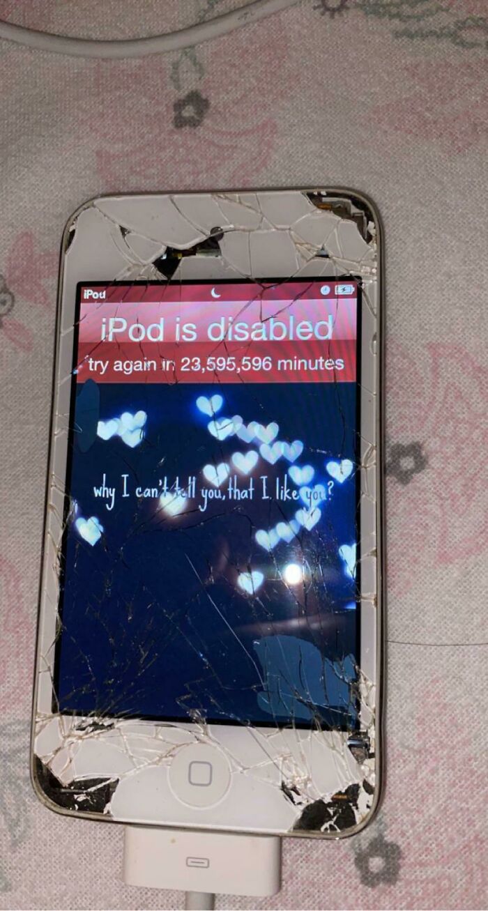 “I Hate This”: 80 Times A Mildly Infuriating Obstacle Got In The Way Of A Perfectly Good Day “I Hate This”: 80 Times A Mildly Infuriating Obstacle Got In The Way Of A Perfectly Good Day