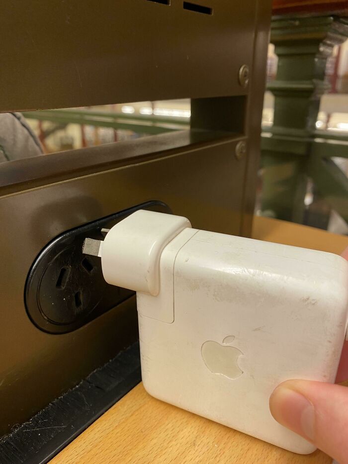 “I Hate This”: 80 Times A Mildly Infuriating Obstacle Got In The Way Of A Perfectly Good Day “I Hate This”: 80 Times A Mildly Infuriating Obstacle Got In The Way Of A Perfectly Good Day