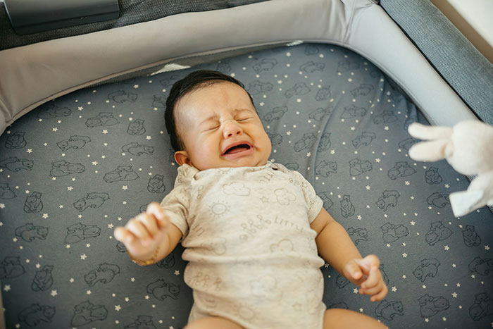 Parents Gaslight Babysitter For A Year About A Crying Baby While They Are The Problem All Along Parents Gaslight Babysitter For A Year About A Crying Baby While They Are The Problem All Along