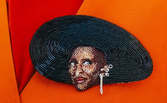 From Michael Jackson To Golden Globes Brooches: 40 Incredible Beaded Creations By Tiffany Pisani From Michael Jackson To Golden Globes Brooches: 40 Incredible Beaded Creations By Tiffany Pisani