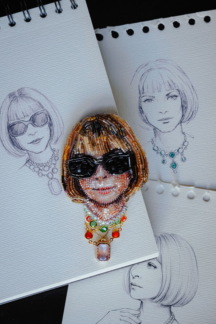 From Michael Jackson To Golden Globes Brooches: 40 Incredible Beaded Creations By Tiffany Pisani From Michael Jackson To Golden Globes Brooches: 40 Incredible Beaded Creations By Tiffany Pisani
