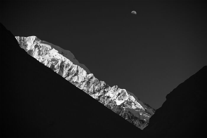 These Captivating Photos Reveal New Perspectives At The Minimalist Photography Awards 2026 (34 Pics) These Captivating Photos Reveal New Perspectives At The Minimalist Photography Awards 2026 (34 Pics)