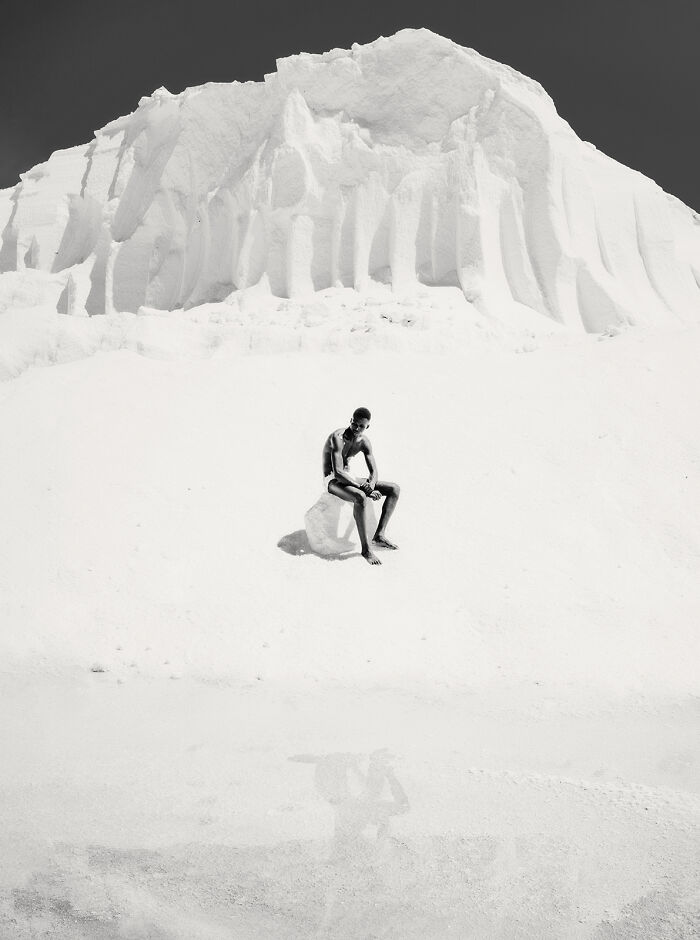 These Captivating Photos Reveal New Perspectives At The Minimalist Photography Awards 2026 (34 Pics) These Captivating Photos Reveal New Perspectives At The Minimalist Photography Awards 2026 (34 Pics)