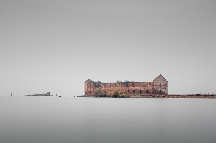 These Captivating Photos Reveal New Perspectives At The Minimalist Photography Awards 2026 (34 Pics) These Captivating Photos Reveal New Perspectives At The Minimalist Photography Awards 2026 (34 Pics)