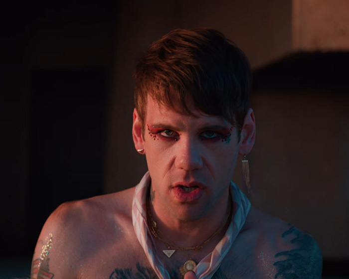 Rock Star Emerges Unrecognizable After Coming Out As Gay Despite 14-Year Marriage