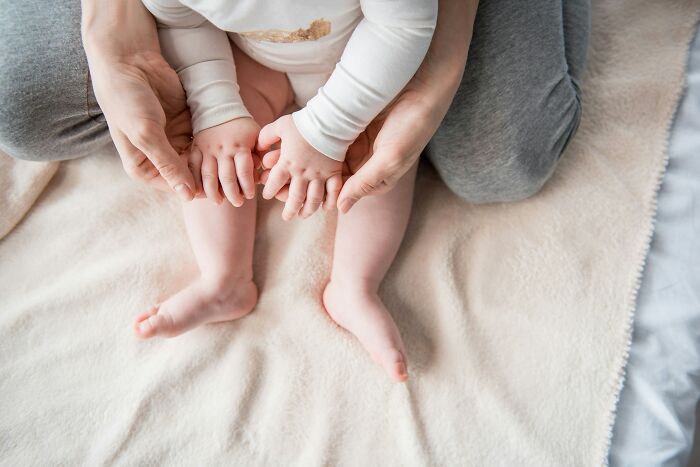 Woman Gives Birth To Twins With Different Bio Parents, Leaves Australian Court In A Unique Legal Bind Woman Gives Birth To Twins With Different Bio Parents, Leaves Australian Court In A Unique Legal Bind