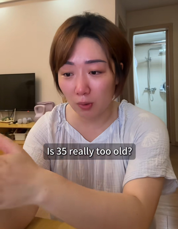Mom Tried Setting Her Up With a Man Over 50, Then She Opened Up About China’s Painful “Leftover Women” Label