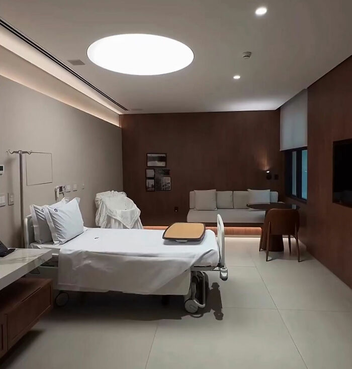 Pregnant Influencer Shows Off Luxurious Maternity Suite Provided By Billionaire Baby’s Dad, It Backfires