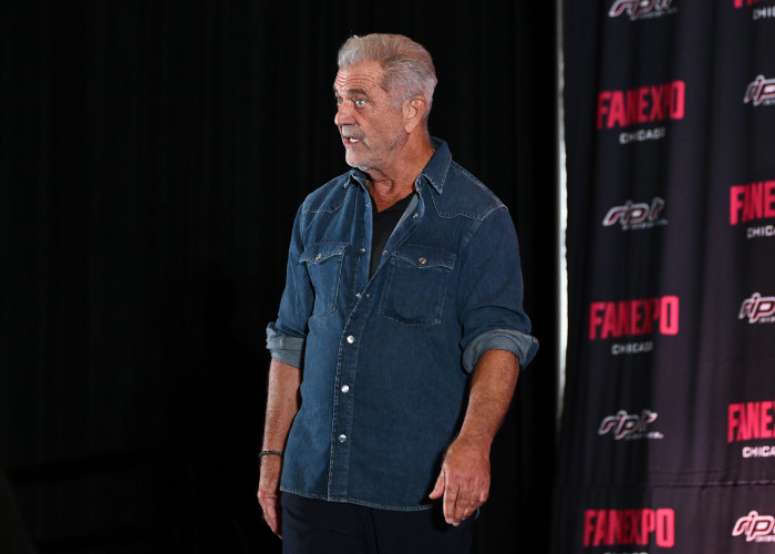 Mel Gibson Breaks Silence After Facing Furious Backlash For “Mocking” Deaf Interpreter At Fan Expo