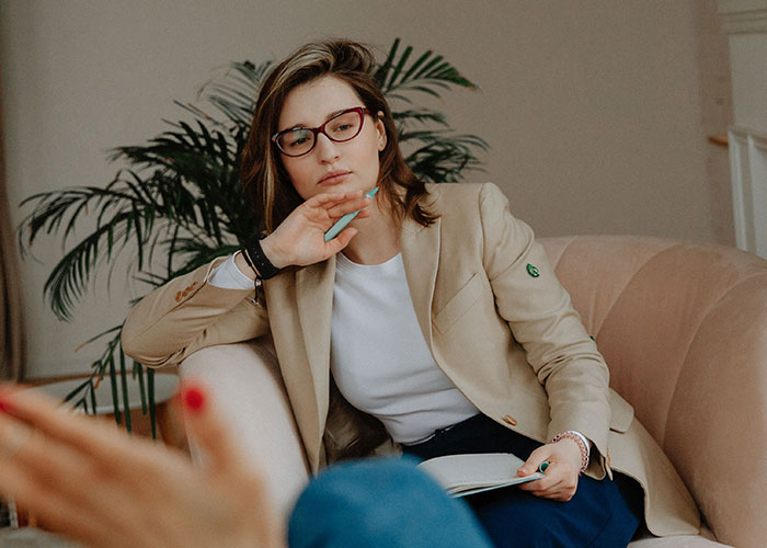 79 Times People Thought They Were Sharing Normal Symptoms Only To See Doctors Stop And Stare 79 Times People Thought They Were Sharing Normal Symptoms Only To See Doctors Stop And Stare