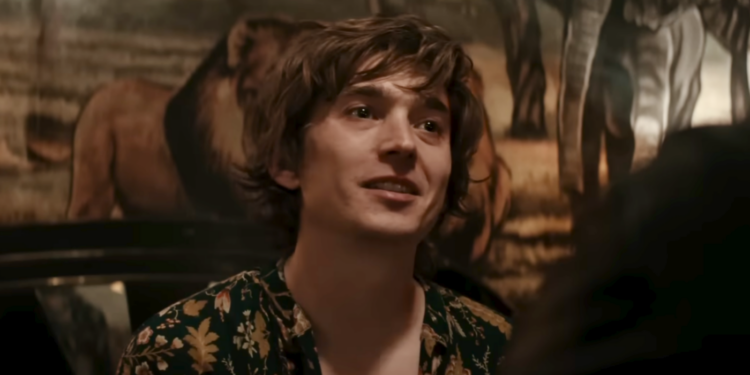 Austin Abrams in Wolfs (2024)