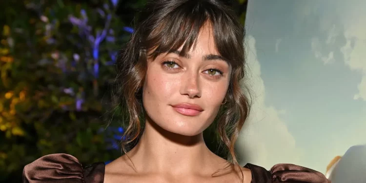 Ella Purnell Ella Purnell