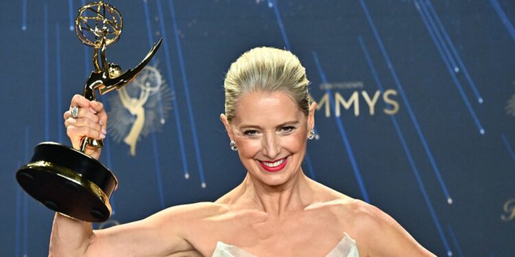 Katherine LaNasa poses with her Primetime Emmy Award Katherine LaNasa poses with her Primetime Emmy Award