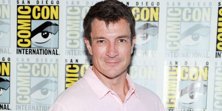 Nathan Fillion on the comic con event Nathan Fillion on the comic con event