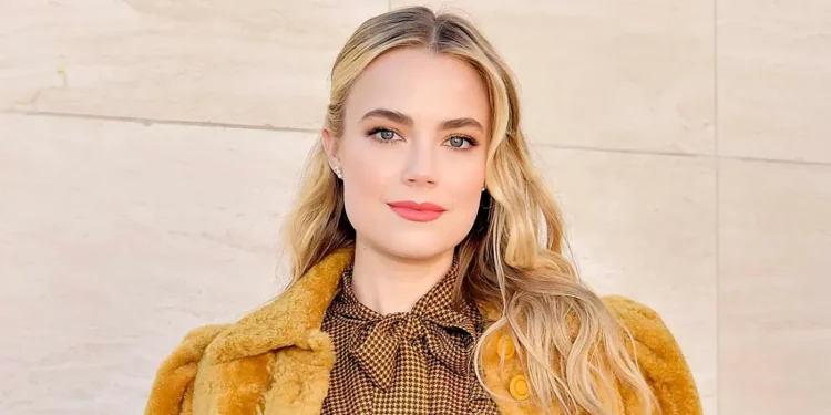 American actress Rebecca Rittenhouse American actress Rebecca Rittenhouse