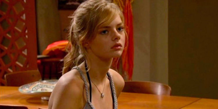 Samara Weaving in Out of the Blue (2008) Samara Weaving in Out of the Blue (2008)