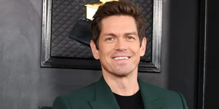 Steve Howey wearing a green suit Steve Howey wearing a green suit