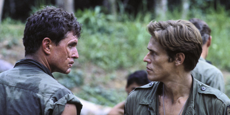 Tom Berenger and Willem Dafoe in Platoon (1986) Tom Berenger and Willem Dafoe in Platoon (1986)