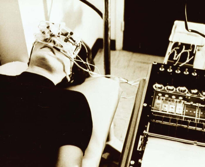 28 Terrifying Methods And Tools That Doctors Used In The Past To Treat Patients