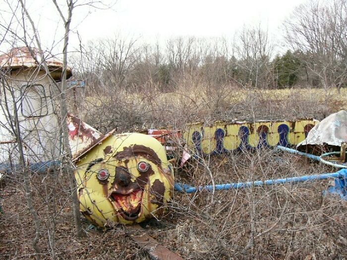 57 Unsettling Photos And Pictures That Made People Regret Having Eyes 57 Unsettling Photos And Pictures That Made People Regret Having Eyes