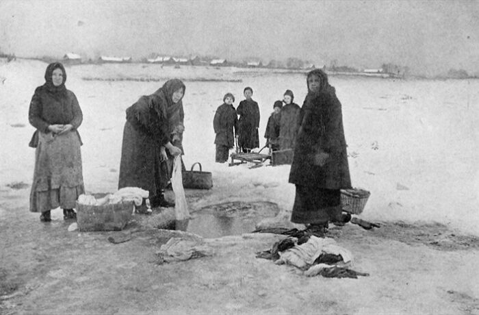 110 Moments Nearly Lost To History That Everyone Should See