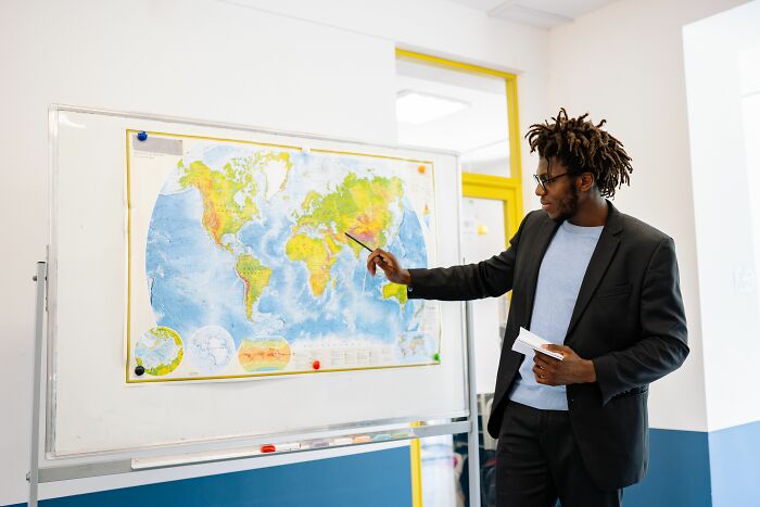 Most People Can’t Spot More Than 12/16 Geography Mistakes: Prove You’re Above Average Most People Can’t Spot More Than 12/16 Geography Mistakes: Prove You’re Above Average