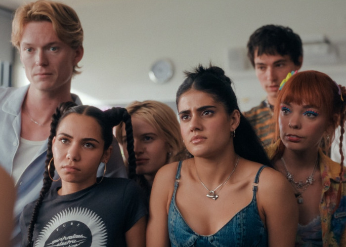 “Stuffed As A Society”: People Fear For The Future After Learning Intimate Act That Gen Z Is Rejecting “Stuffed As A Society”: People Fear For The Future After Learning Intimate Act That Gen Z Is Rejecting