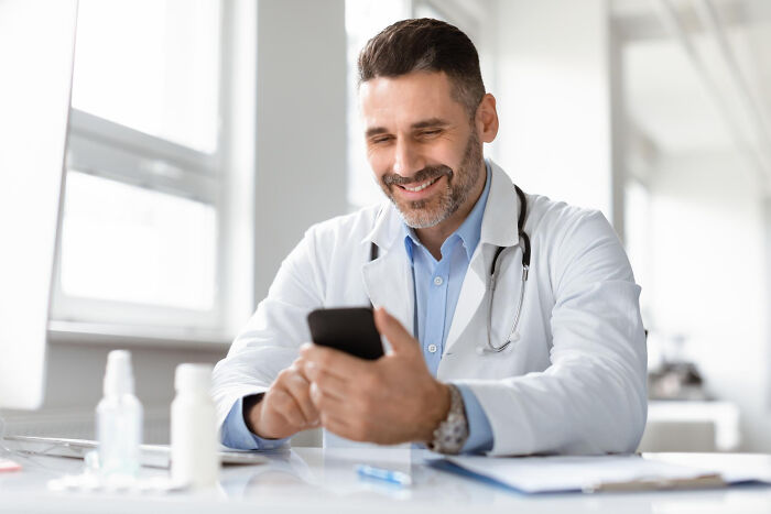 74 Things Doctors Refuse To Do After Seeing How Badly They Can Go Wrong 74 Things Doctors Refuse To Do After Seeing How Badly They Can Go Wrong