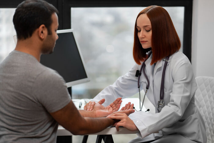 74 Things Doctors Refuse To Do After Seeing How Badly They Can Go Wrong 74 Things Doctors Refuse To Do After Seeing How Badly They Can Go Wrong