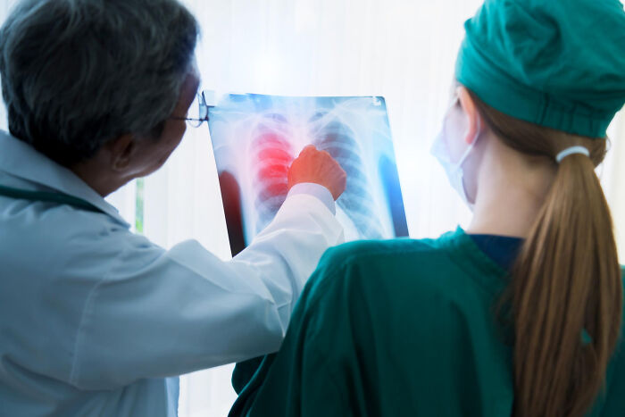 74 Things Doctors Refuse To Do After Seeing How Badly They Can Go Wrong 74 Things Doctors Refuse To Do After Seeing How Badly They Can Go Wrong