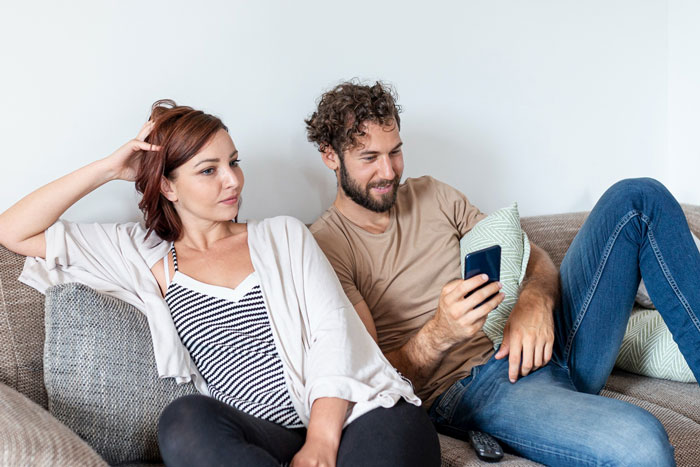 Parents Give Son Free Housing To Save For A Future, And He Builds A Freeloading Plan Around It Parents Give Son Free Housing To Save For A Future, And He Builds A Freeloading Plan Around It