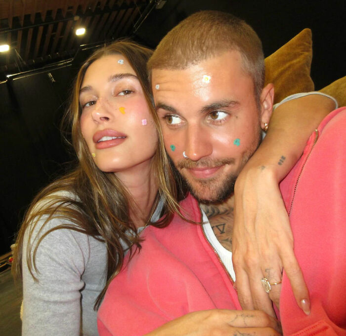 “Divorce Incoming”: Body Language Expert Weighs In After Justin And Hailey Bieber’s Tense Exchange At Wedding “Divorce Incoming”: Body Language Expert Weighs In After Justin And Hailey Bieber’s Tense Exchange At Wedding
