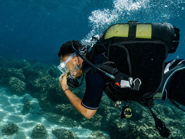 Isolated Tribe Can Swim Underwater For Long Hours, Which Has Developed A “New Mutant Gene” Isolated Tribe Can Swim Underwater For Long Hours, Which Has Developed A “New Mutant Gene”
