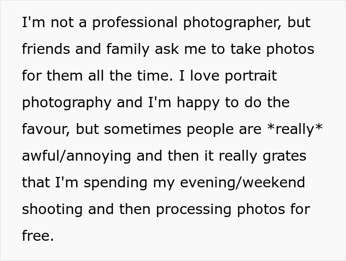 Photographer Delivers Stunning Family Photos With A Hidden Detail That Serves As His Epic Revenge Photographer Delivers Stunning Family Photos With A Hidden Detail That Serves As His Epic Revenge
