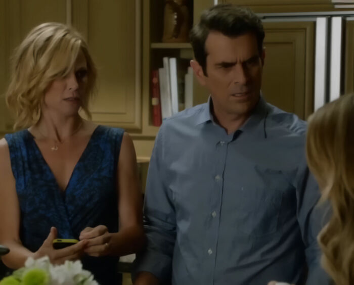 “Who TF?”: ‘Modern Family’ Reunion Pic Baffles Fans As They Don’t Recognize Major Figure While Other Stars Are Absent