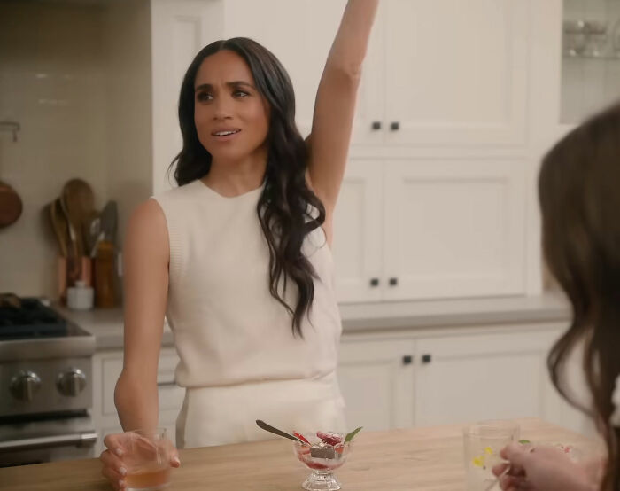 Meghan Markle’s “Extremely Rude” Interview Rules For Household Staff Revealed In New Report Meghan Markle’s “Extremely Rude” Interview Rules For Household Staff Revealed In New Report