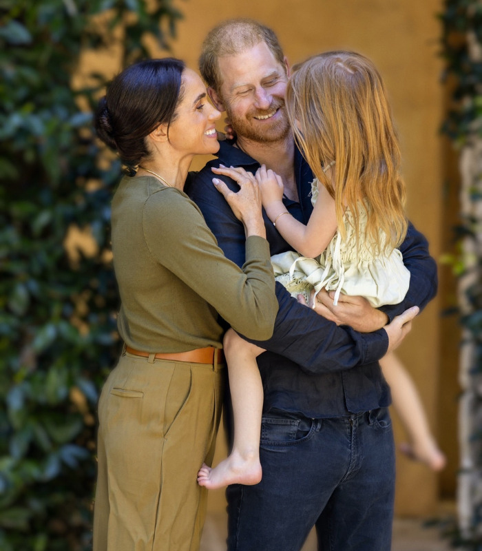 Harry And Meghan UK Return Sparks Tension, As Nearby Parents Receive Warning Letters Over New School Rules Harry And Meghan UK Return Sparks Tension, As Nearby Parents Receive Warning Letters Over New School Rules